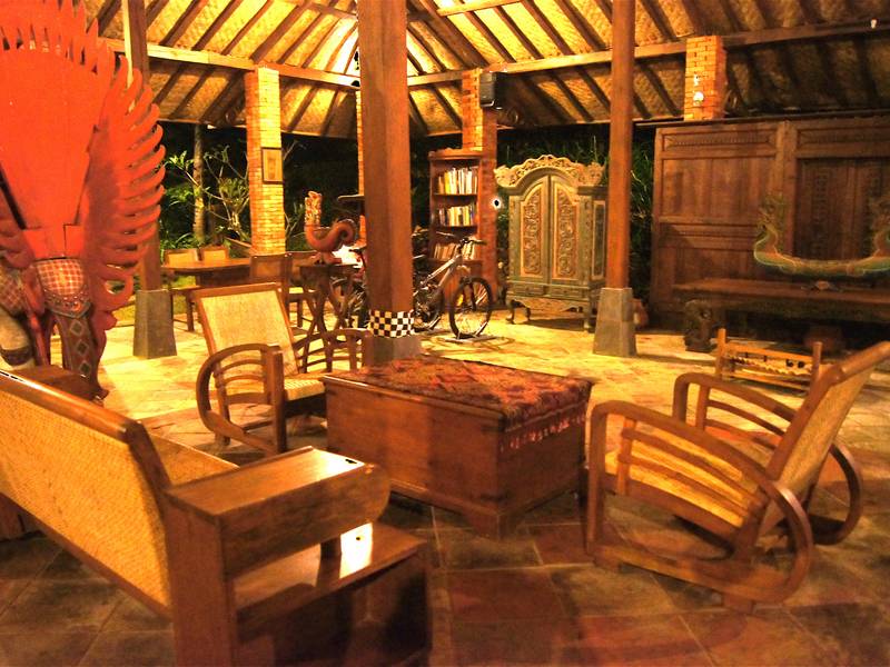 Sukabumi, Kampoeng Padi resort | Rama Tours