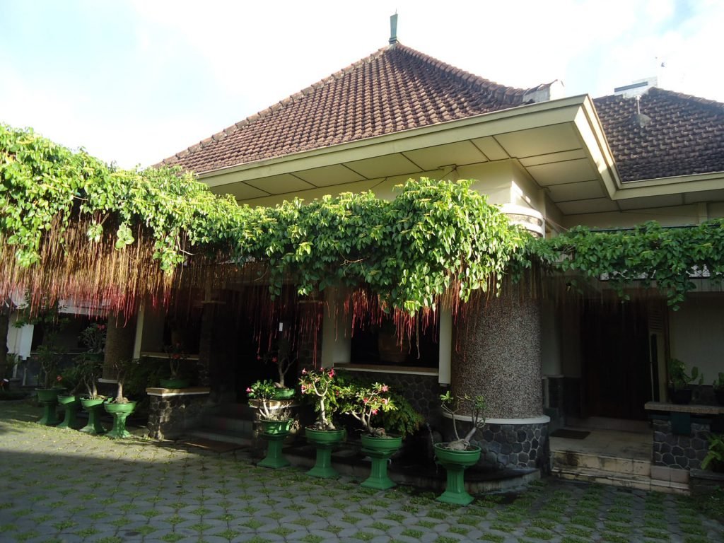 Solo, Roemahkoe Heritage hotel | Rama Tours