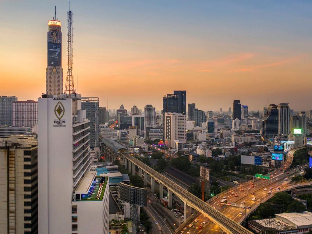 Bangkok, Eastin Makkasan Hotel | Rama Tours