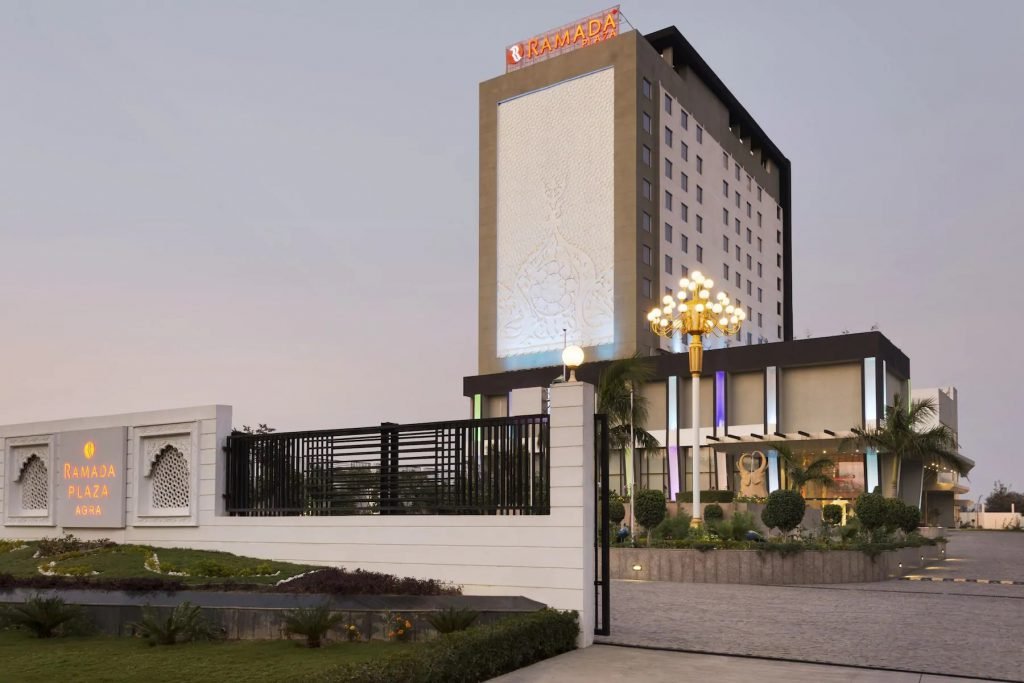 Agra, Ramada Plaza | Rama Tours