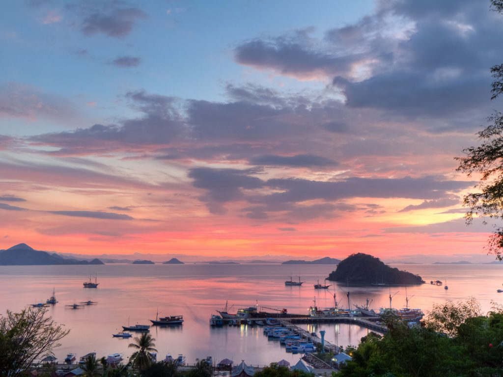 Flores, Labuan Bajo | Rama Tours