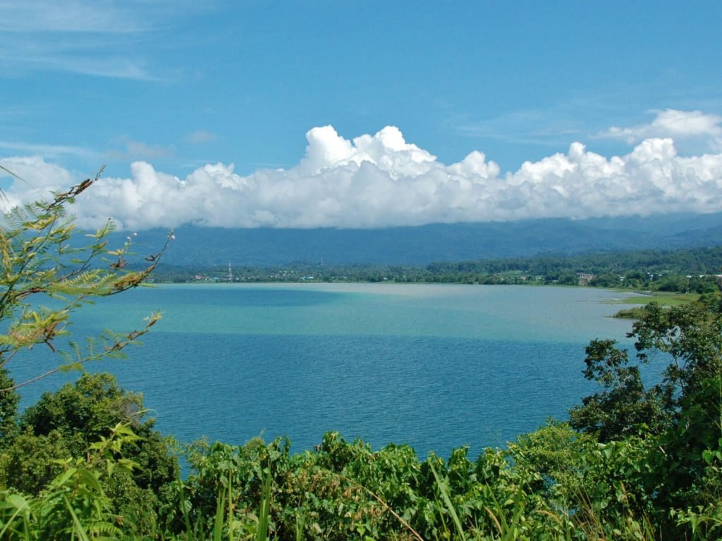 Tentena, Posomeer | Rama Tours