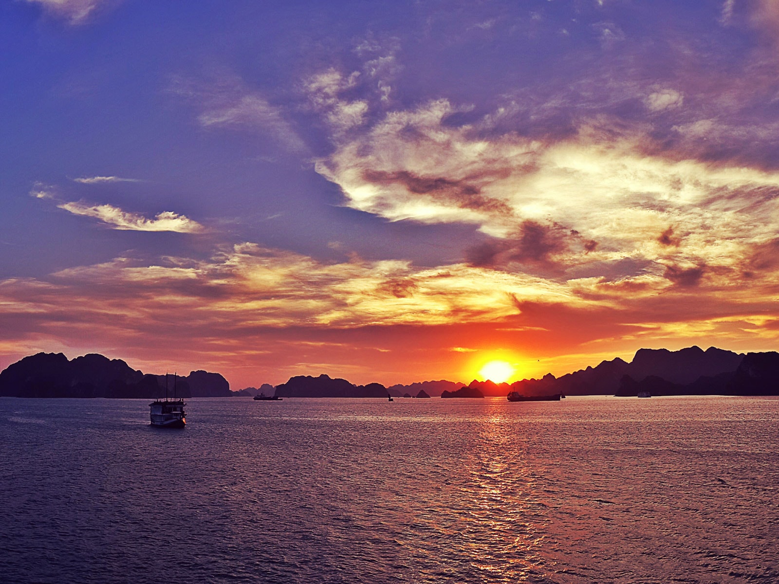 rondreis vietnam halong bay indochina sails 2