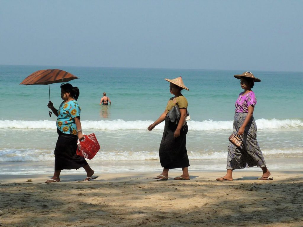 Ngapali Beach | Rama Tours