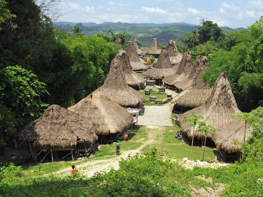 Sumba, Waikabubak | Rama Tours