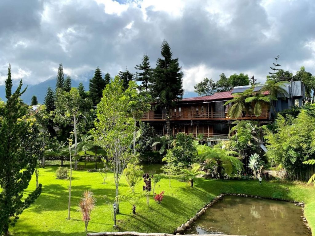 Flores, Ruteng, Spring Hill bungalow hotel | Rama Tours