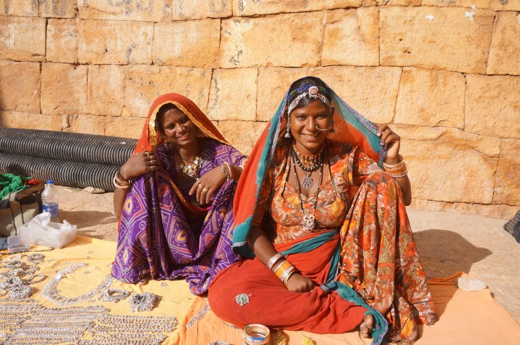 Lokale kleding, Rajasthan, India, vrouwen op straat