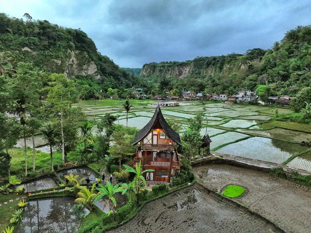 Bukittinggi, Padi EcoLodge | Rama Tours