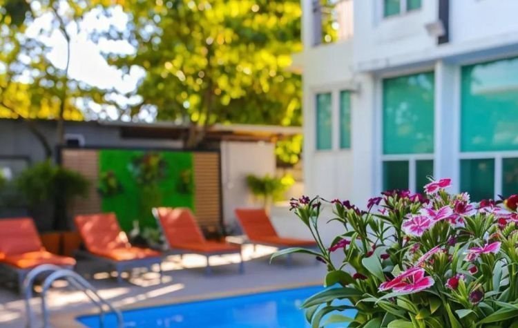 Bangkok, Crystal Suites Suvarnabumi | Rama Tours