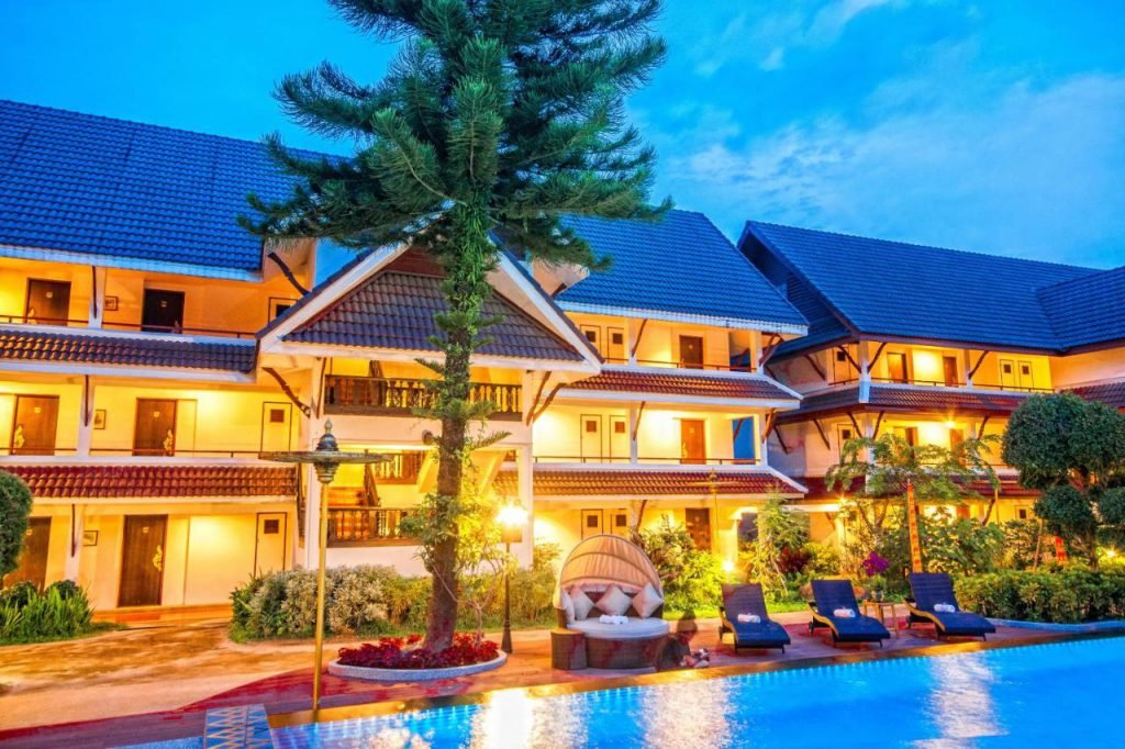 Chiang Rai, Nak Nakara Hotel | Rama Tours
