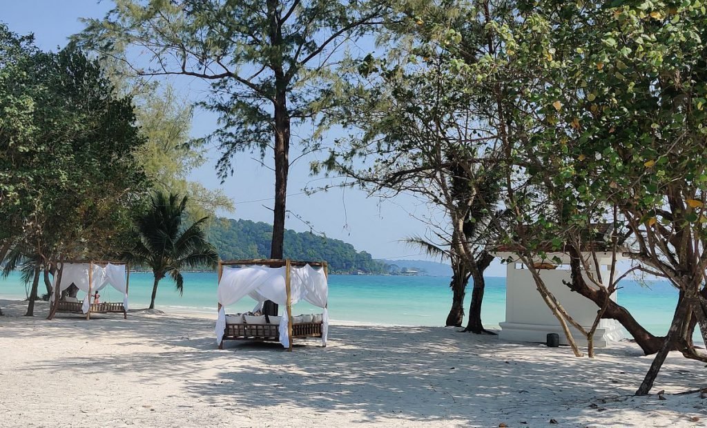 Koh Rong Samloem, Island Centerpoint resort | Rama Tours