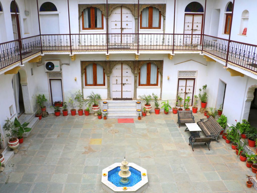 Bundi, Dev Niwas | Rama Tours