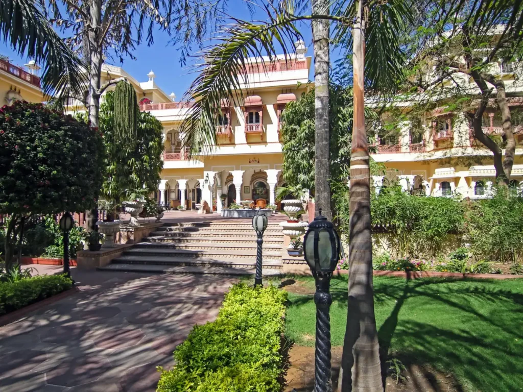 Jaipur, Alsisar Haveli | Rama Tours