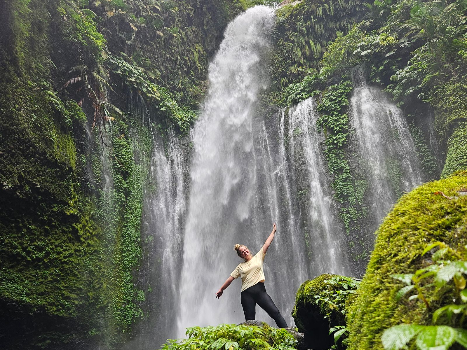 rondreis indonesie lombok blog - senaru waterval irene