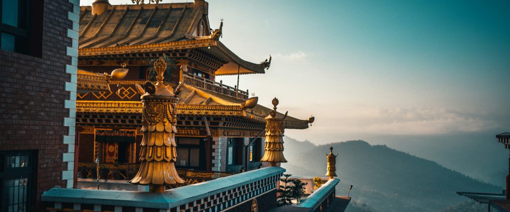 Rondreis Nepal, Kathmandu vallei, Namo Buddha klooster, uitzicht over de omgeving