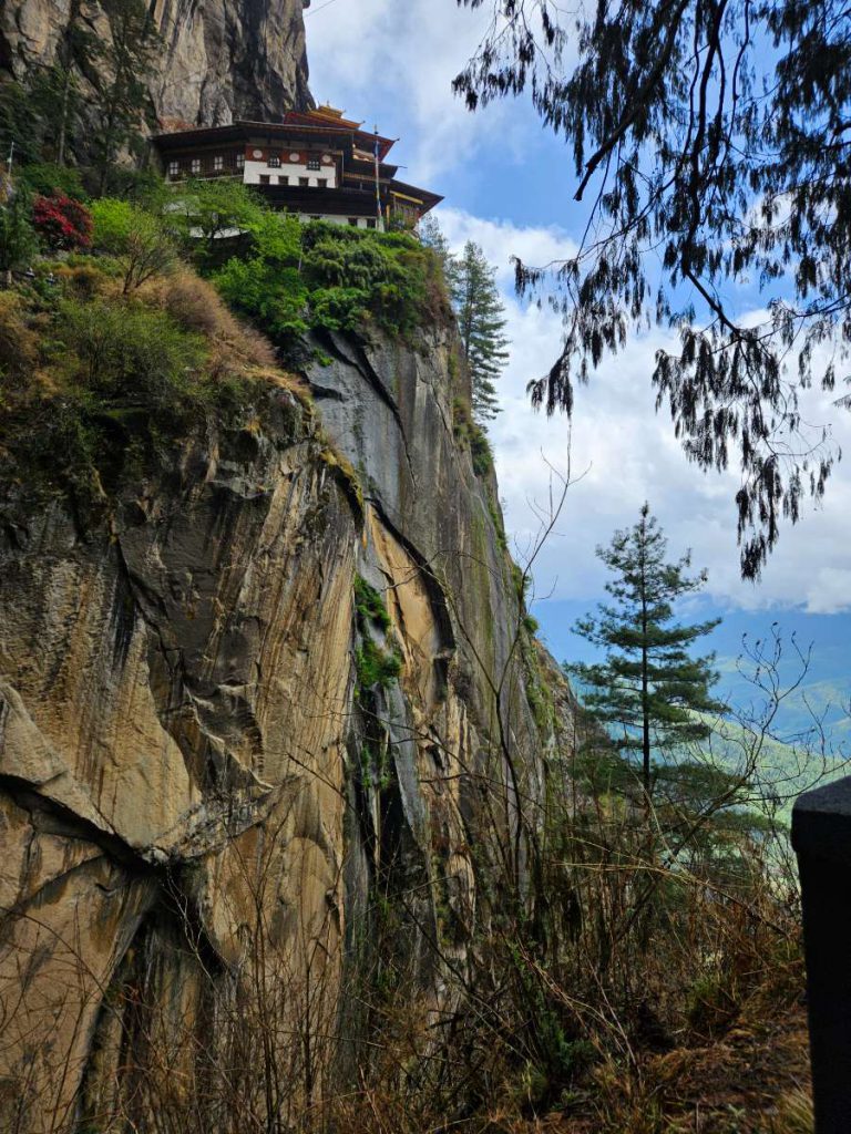 Wandelroute Tiger's Nest, tijgersnest hoog op de rotsen