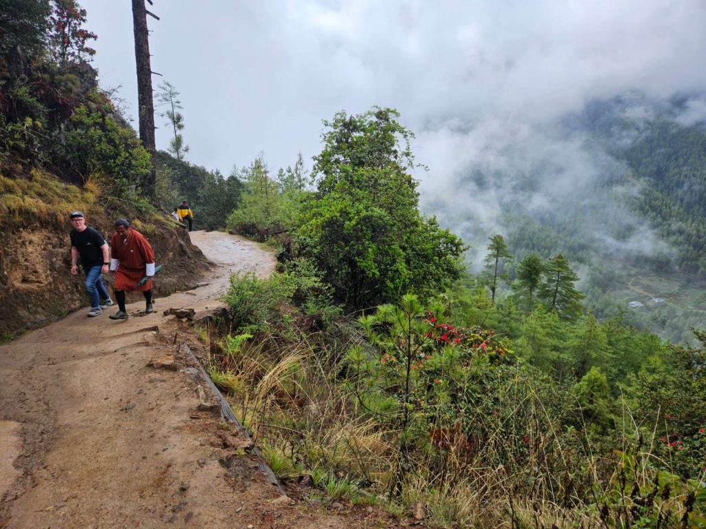 Wandelroute Tiger's Nest, wandelpad in de mist