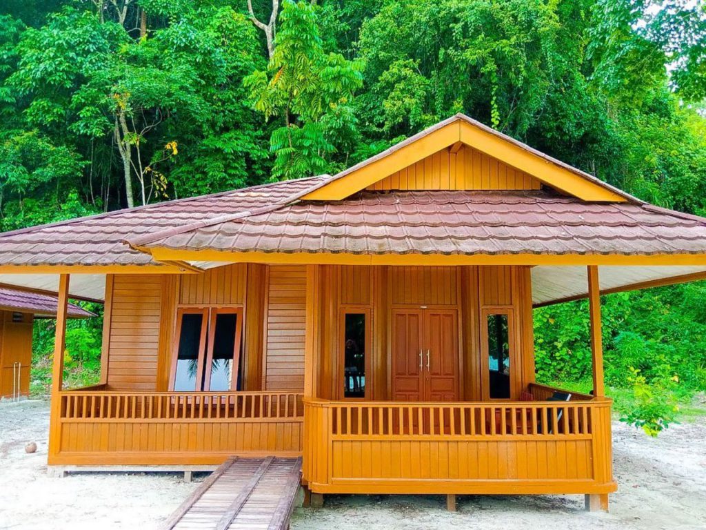 Kaimana, Aeva Resort | Rama Tours