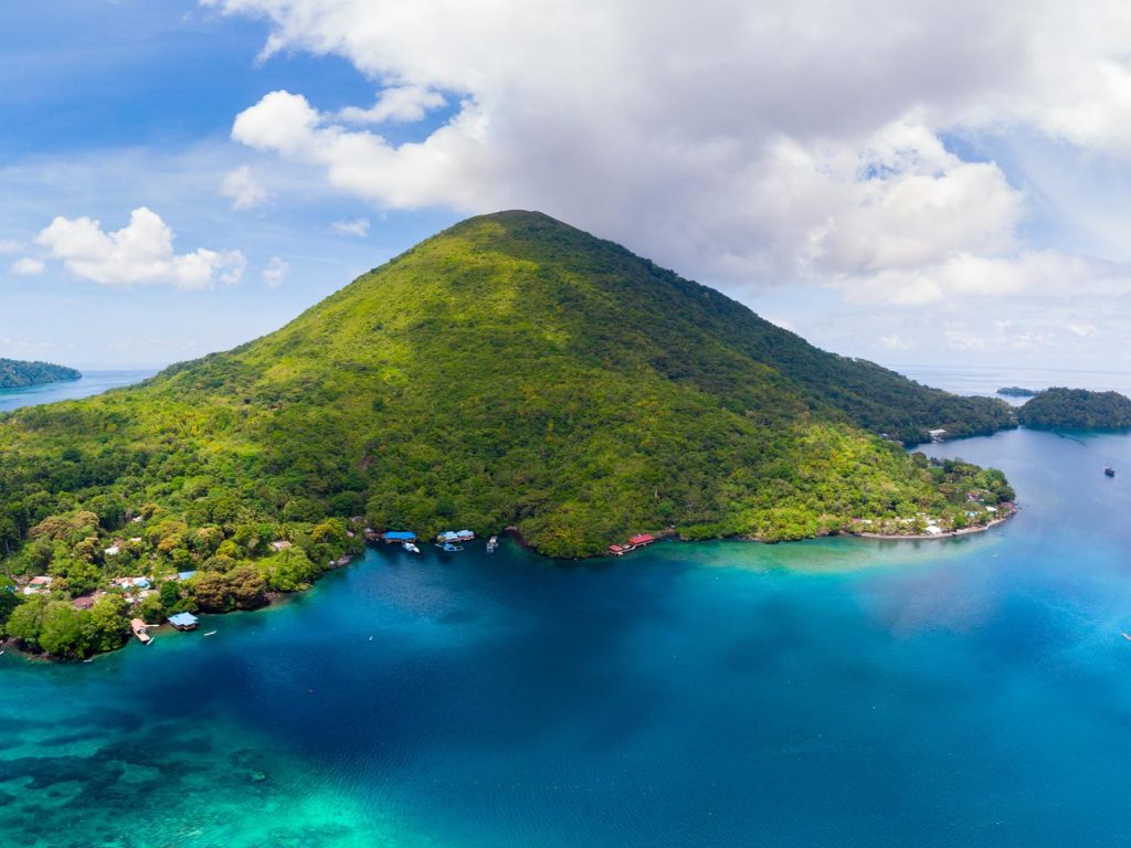 Rondreis Indonesië, Molukken, Banda Zee, Gunung Api, liveaboard