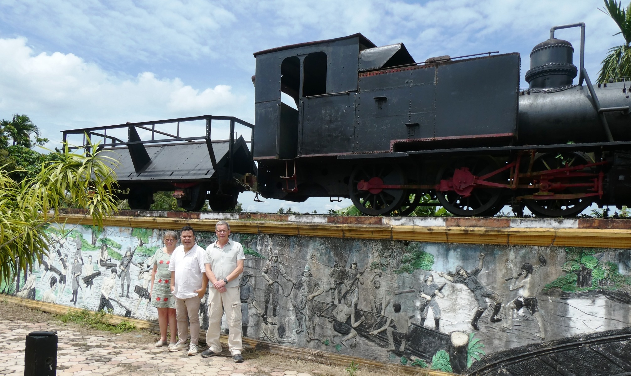Rondreis Indonesië, Sumatra, SHBSS Pelgrimsreis Pekanbaru Spoorweg, Locomotif Romusha monument, Pekanbaru