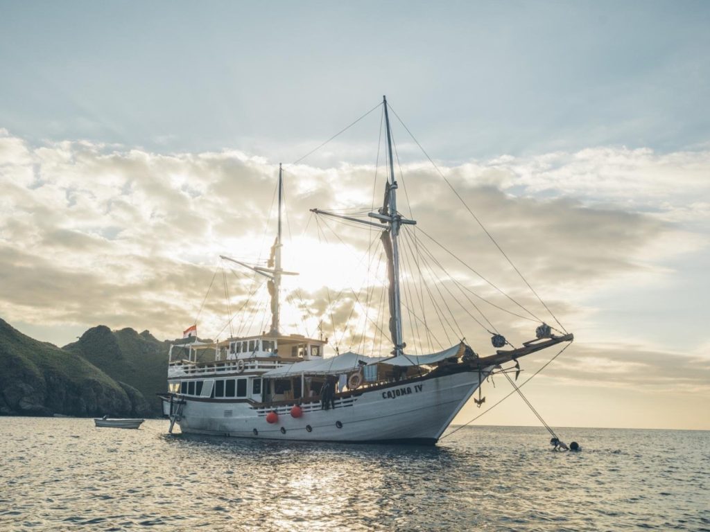 Liveaboard, Cajoma IV | Rama Tours