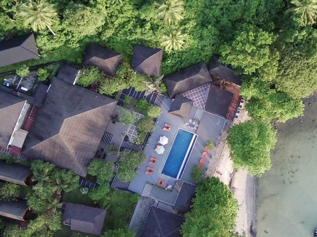 Bangka, Bastianos Bangka Dive Resort | Rama Tours