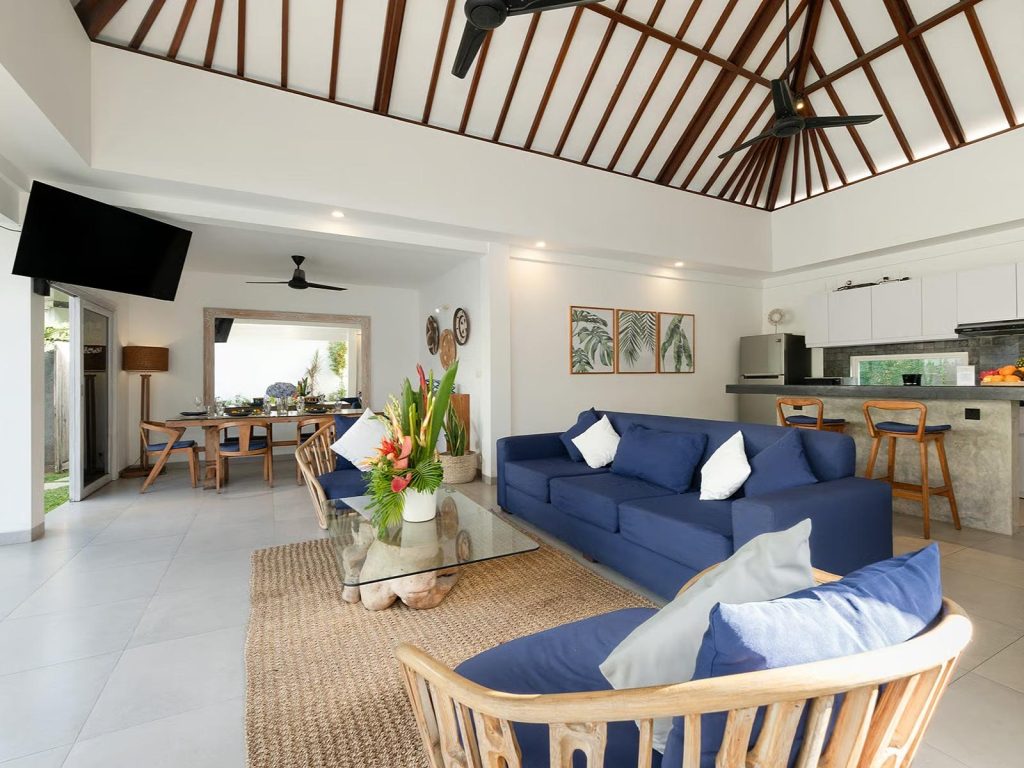 Seminyak, Villa Hiburan 2 | Rama Tours