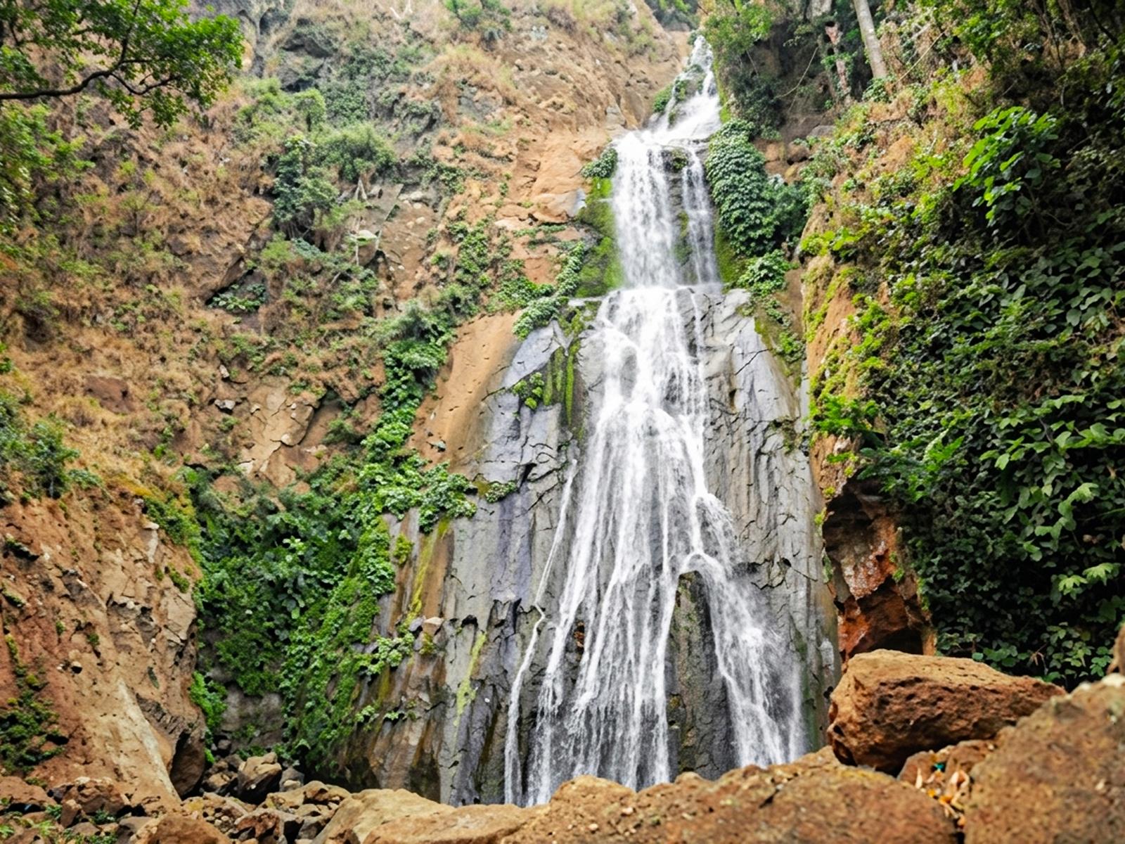 Rondreis Indonesië, Kleine Sunda eilanden, Alor, watervallen, Merapi