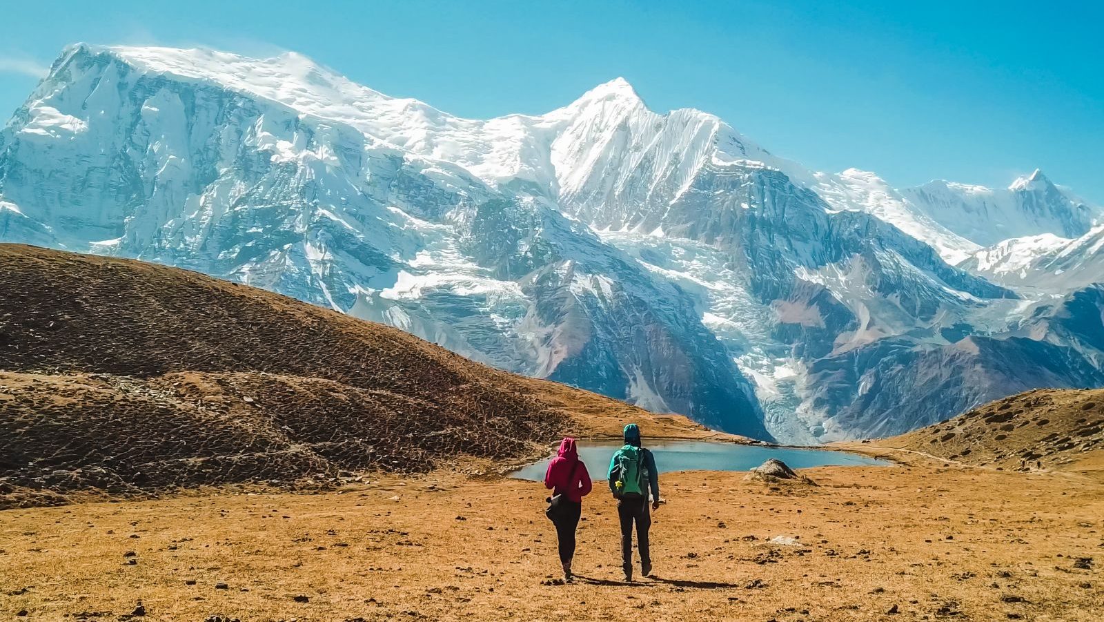 Rondreis-Nepal-Annapura-Trekking-koppel-bij-het-ijsmeer