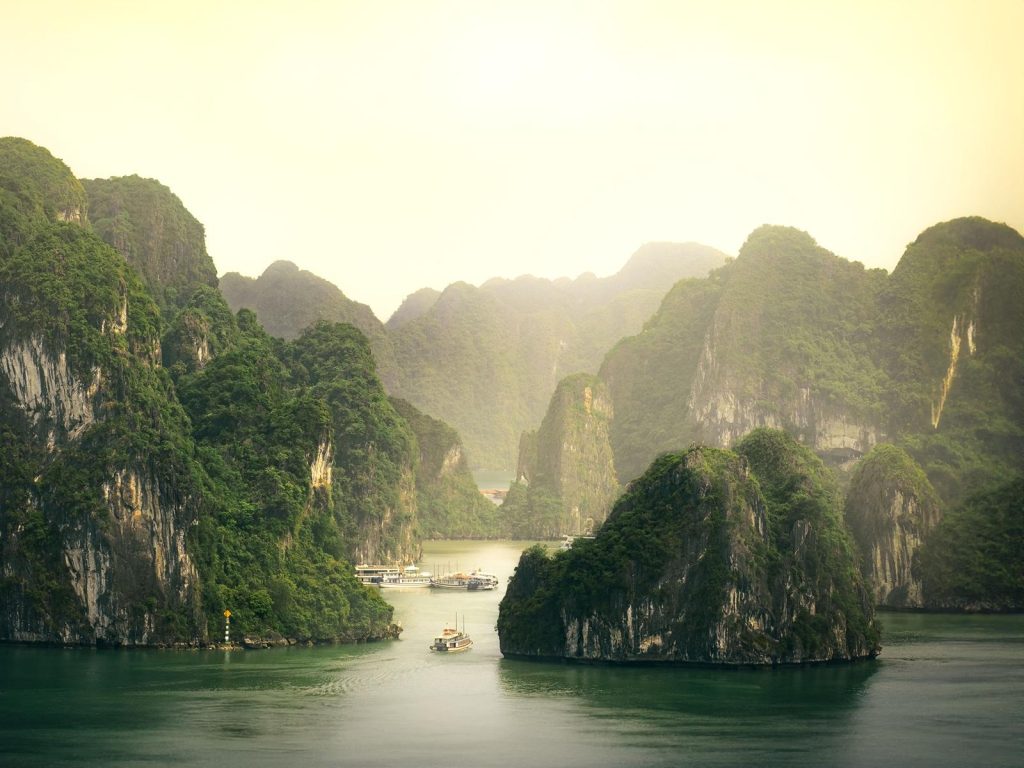 Bai Tu Long | Rama Tours
